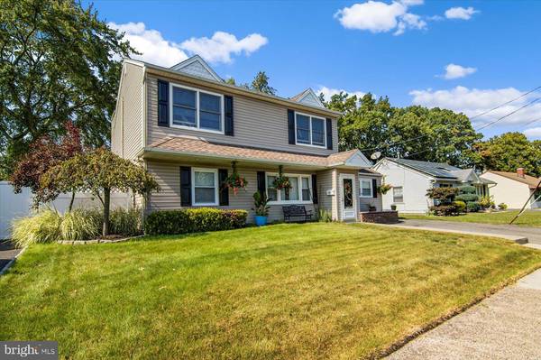 63 GLENVILLE RD, Edison, NJ 08817