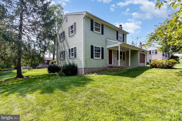 Leola, PA 17540,328 SUN VALLEY DR