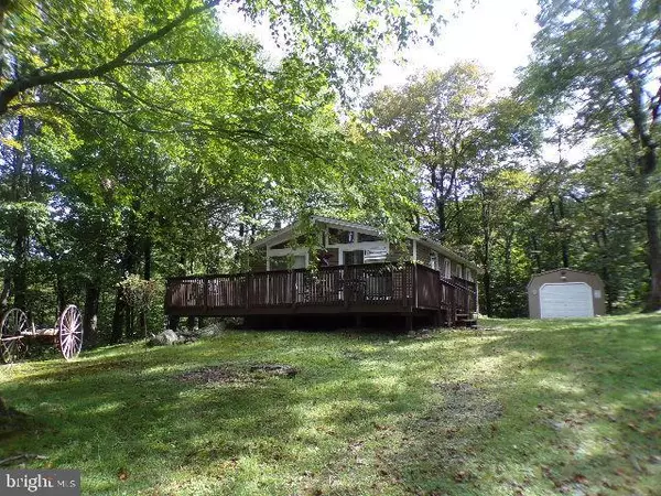 295 LOOKOUT POINT RD, Canadensis, PA 18325