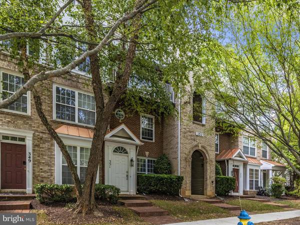 353-A FALLSGROVE DR #51, Rockville, MD 20850