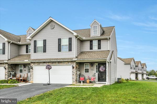 96 CORTLAND XING, Palmyra, PA 17078