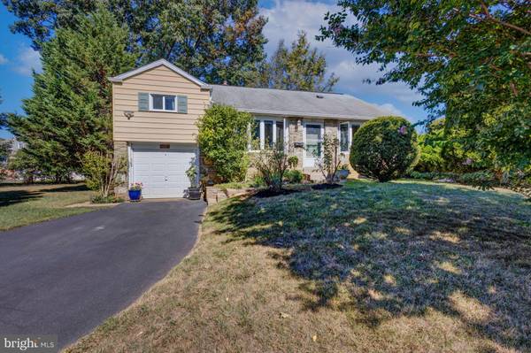 722 CHAPEL RD, Glenside, PA 19038