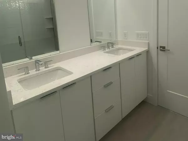 West Windsor, NJ 08550,3 CHERRY LN