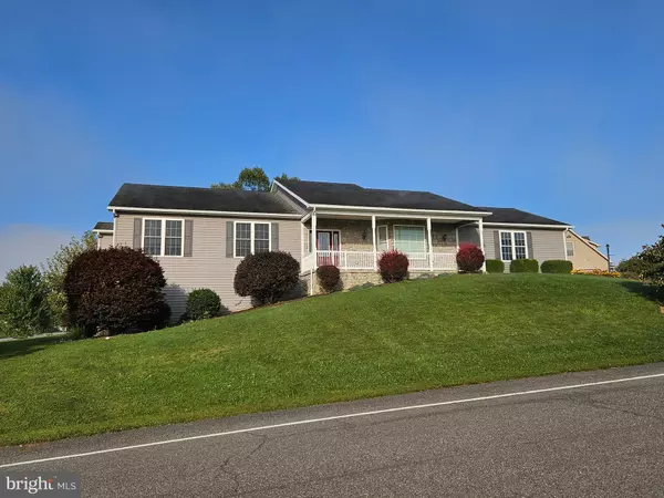 196 JEFFERSON CIR, Bellefonte, PA 16823