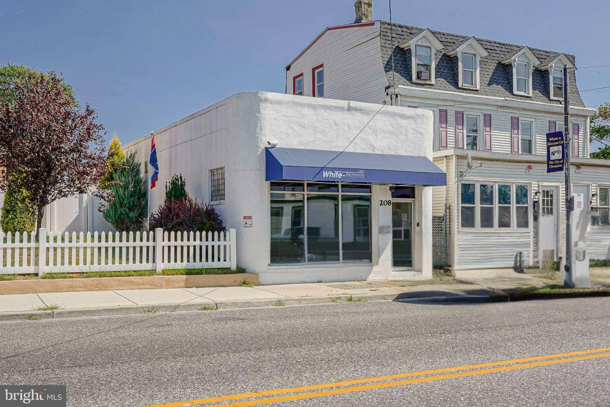 208 N BROADWAY, Gloucester City, NJ 08030