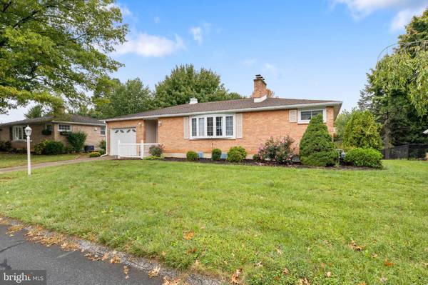 York, PA 17406,251 HAYBROOK DR