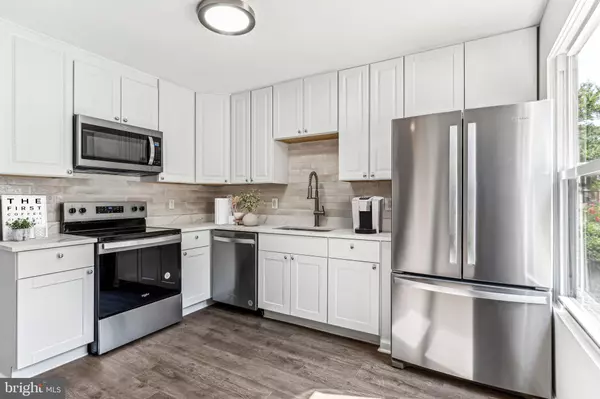 Lanham, MD 20706,7119 KURTH LN