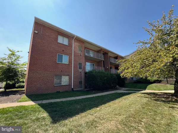 7990 AUDUBON AVE #104, Alexandria, VA 22306