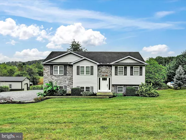 128 DECK RD,  Womelsdorf,  PA 19567