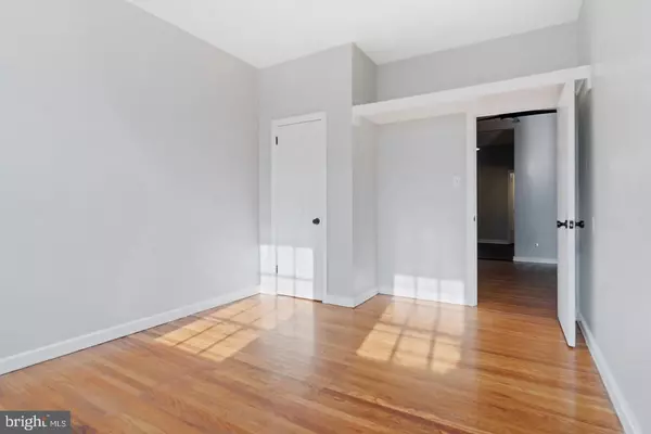 Philadelphia, PA 19106,623-25 PINE ST #23-3F