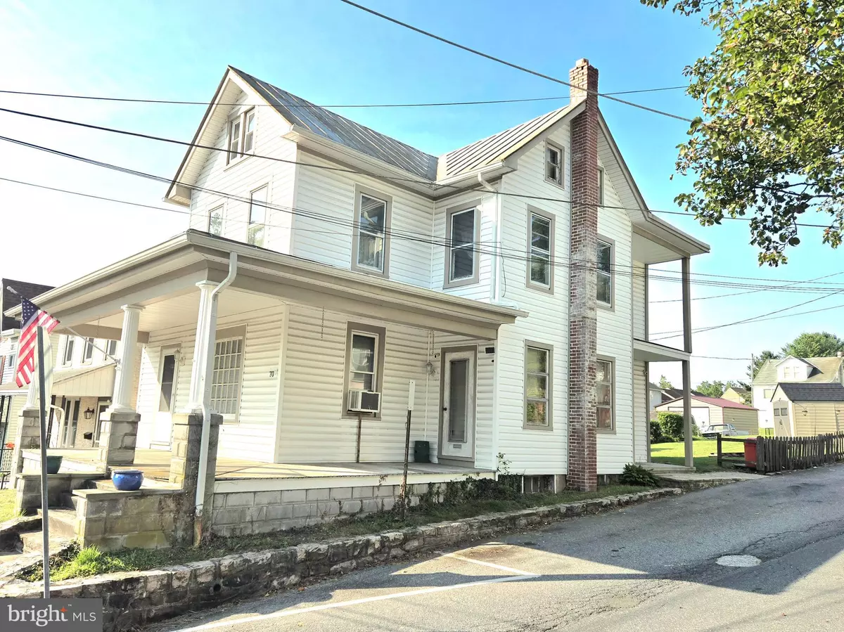 Mohnton, PA 19540,70 CHESTNUT ST