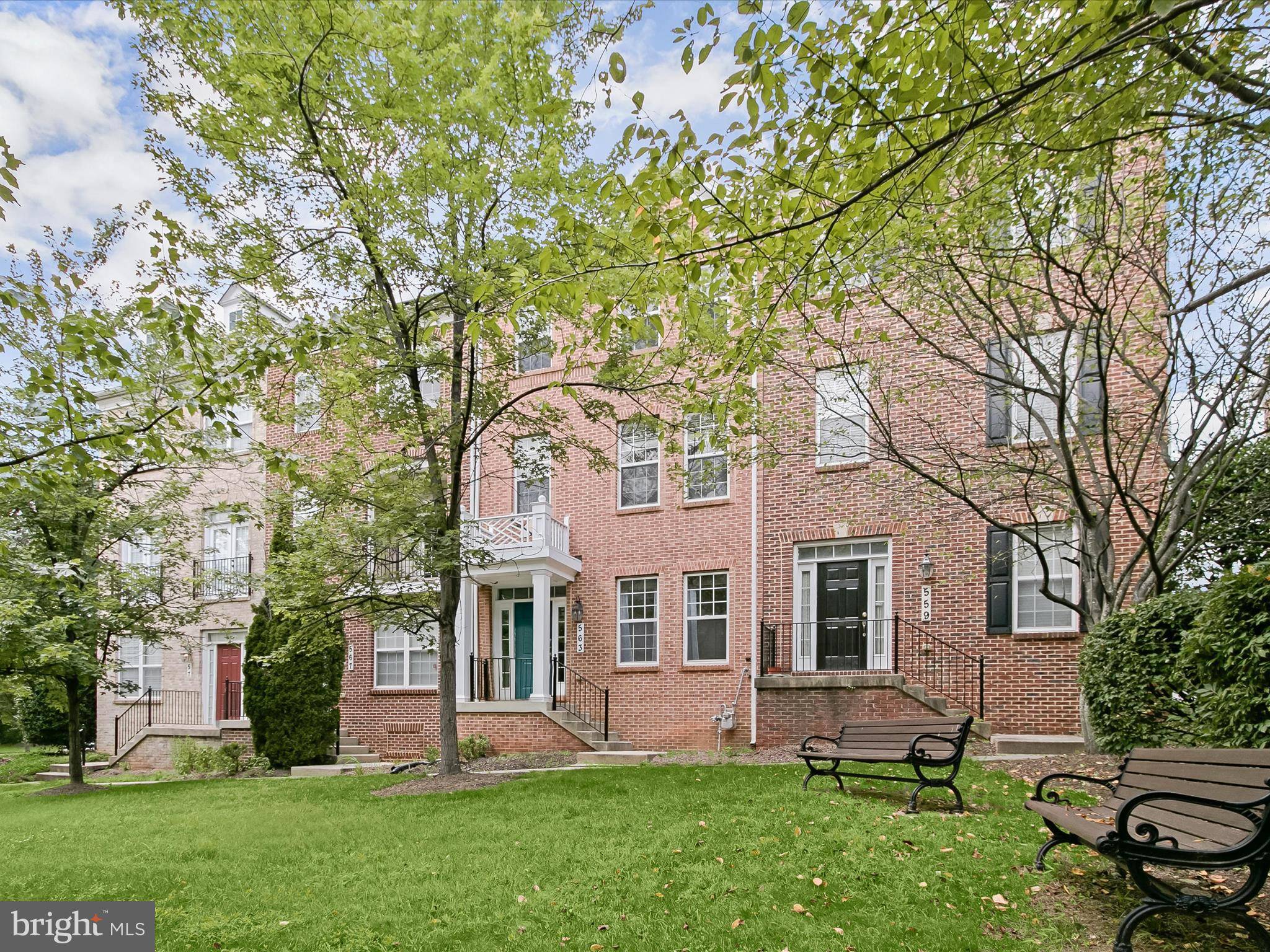 Gaithersburg, MD 20877,563 PELICAN AVE