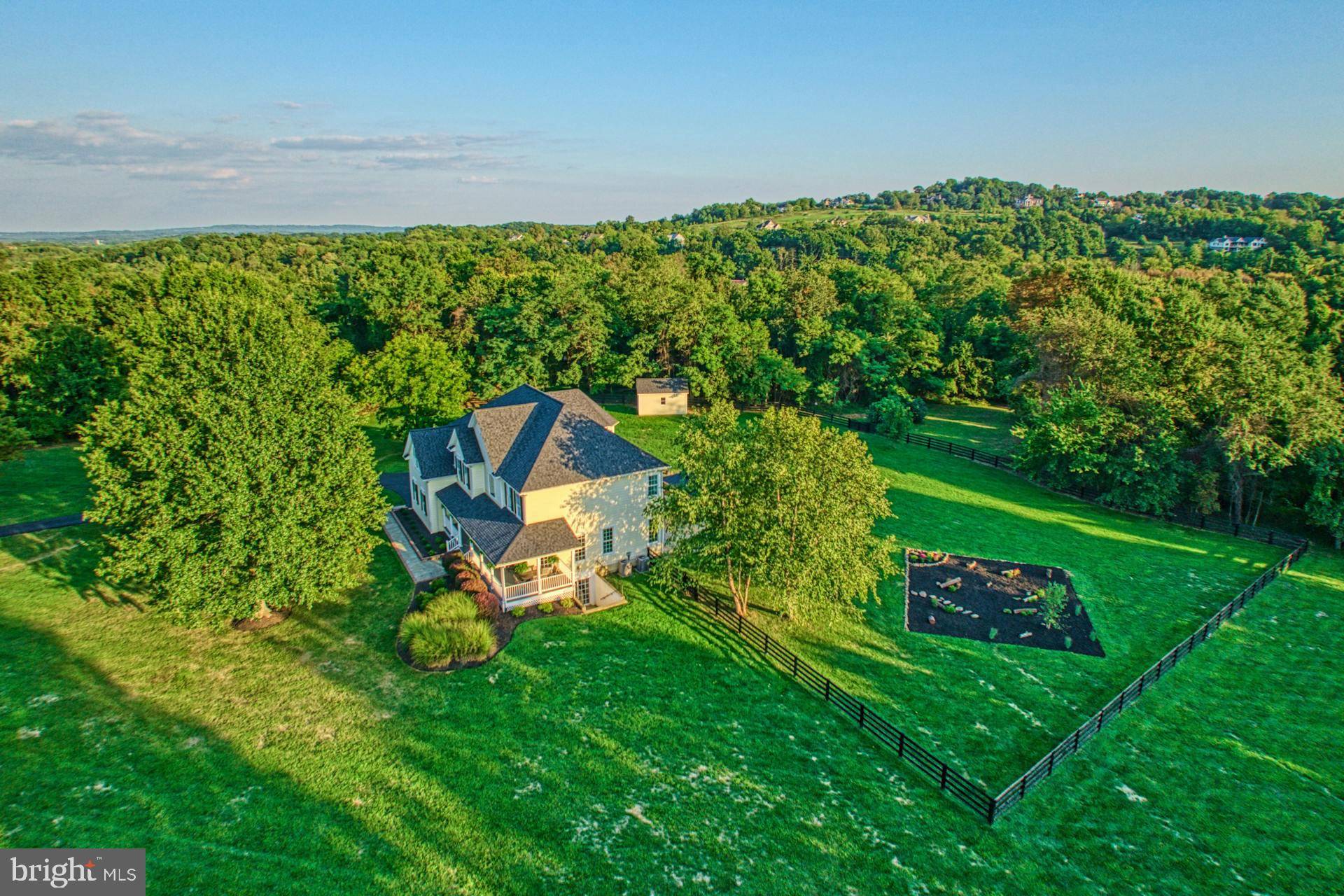 Round Hill, VA 20141,34923 VINTAGE PL