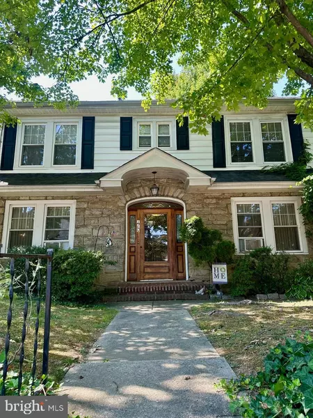 720 EDMONDS AVE, Drexel Hill, PA 19026