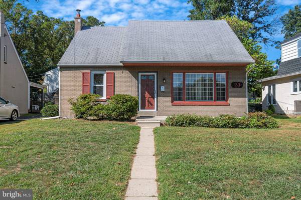 23 W RIDGE RD, Media, PA 19063