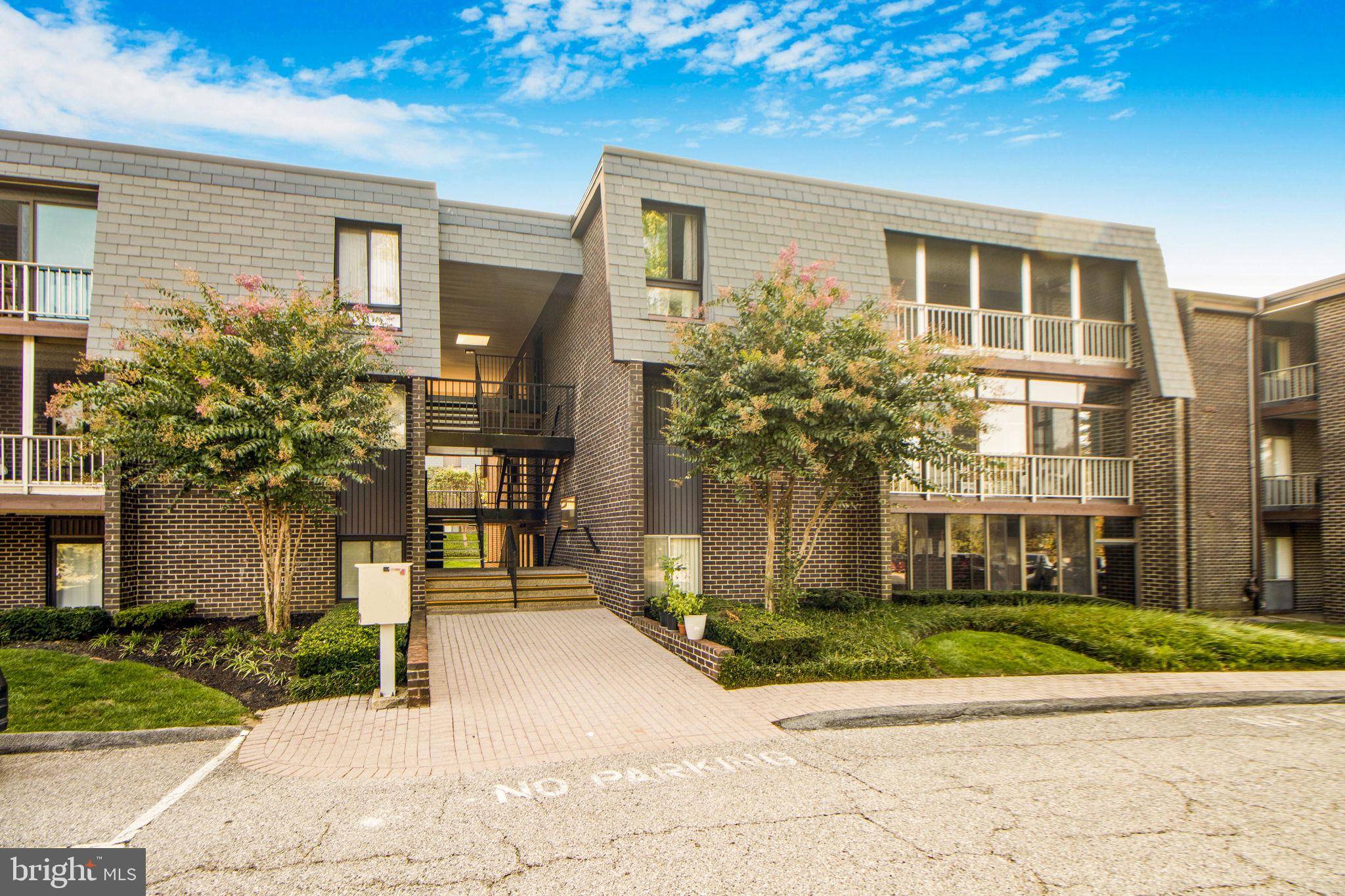 27 STONEHENGE CIR #27-2, Pikesville, MD 21208