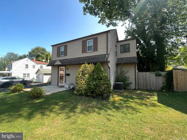 722 WESTWOOD LN, Aldan, PA 19018