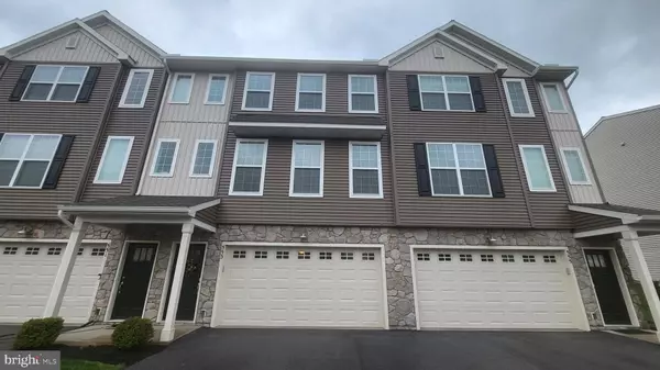 Mechanicsburg, PA 17055,553 BROOK SHIRE COURT