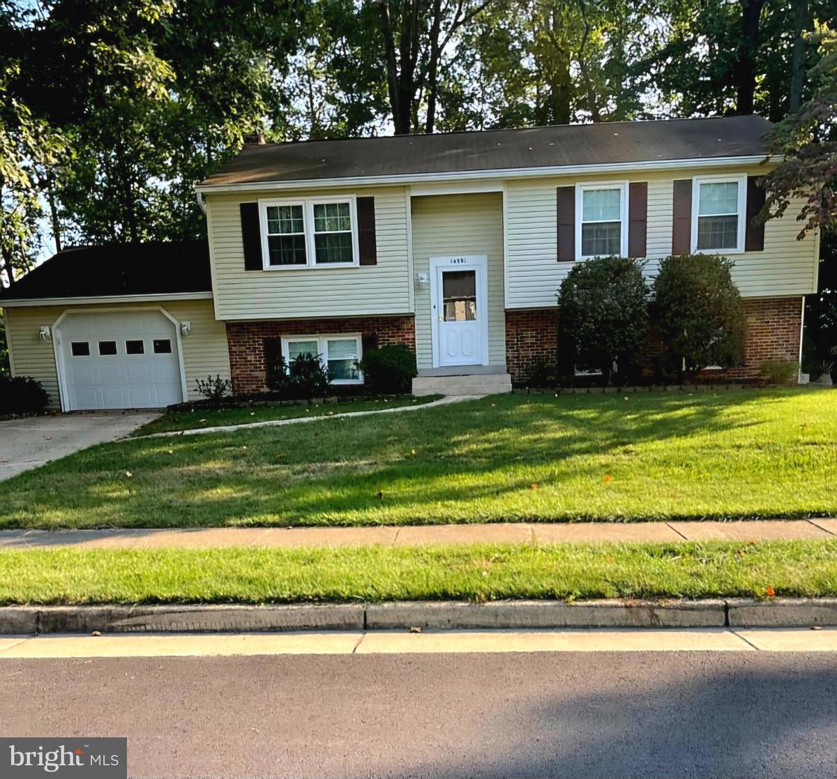 Centreville, VA 20121,14591 WOODLAND RIDGE DR