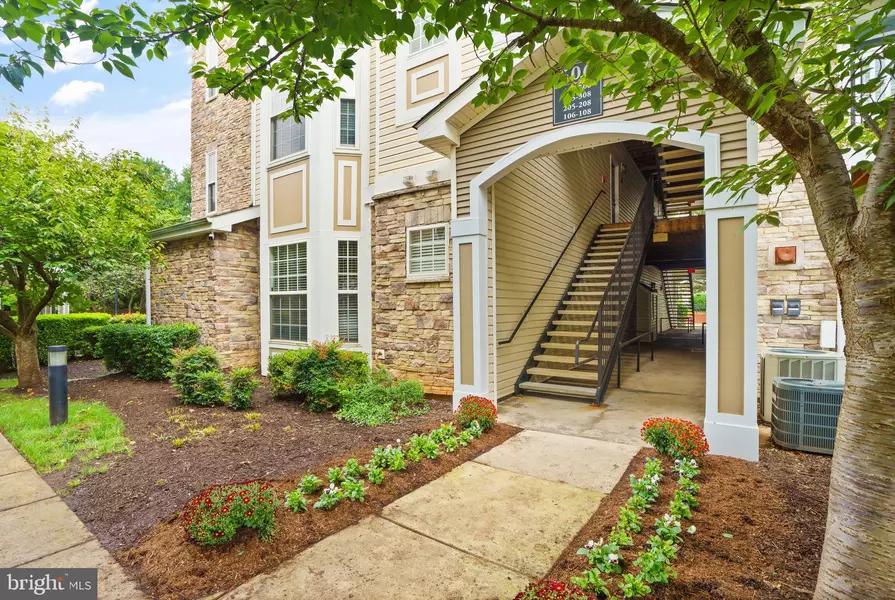 506 SUNSET VIEW TER SE #208, Leesburg, VA 20175