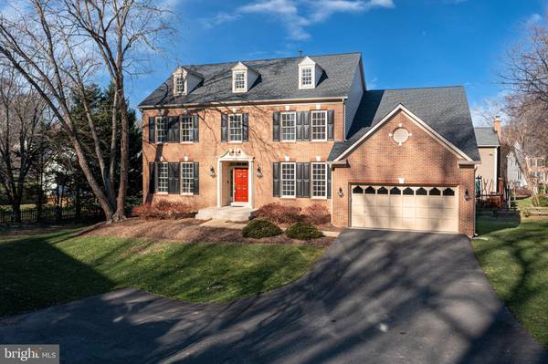 8526 CENTURY OAK CT, Fairfax Station, VA 22039