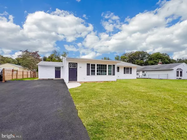 Levittown, PA 19055,21 OPENWOOD LN