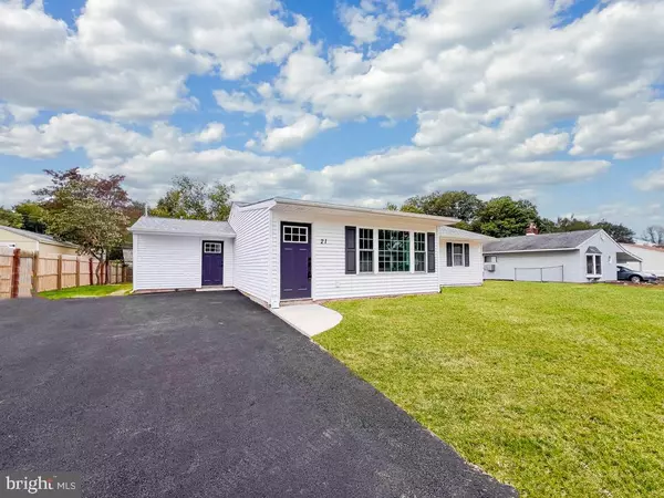 Levittown, PA 19055,21 OPENWOOD LN