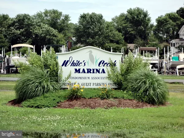 Ocean View, DE 19970,155 NAOMI DRIVE/WHITES CREEK MARINA #73