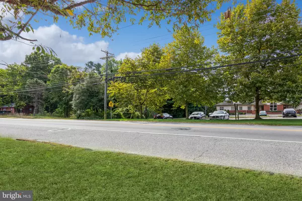 Vineland, NJ 08360,1011 W SHERMAN AVE
