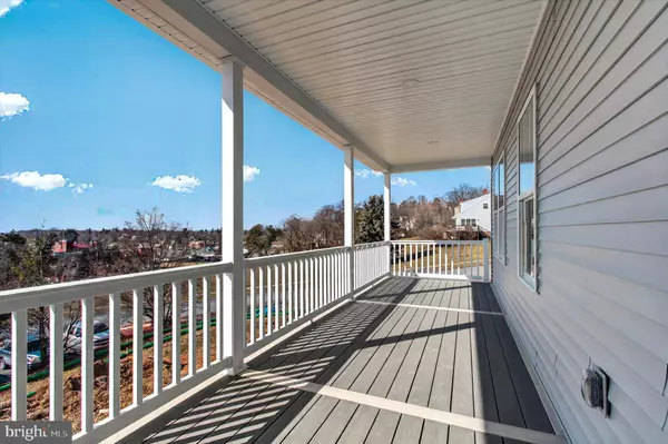 Waynesboro, PA 17268,606 VISTA CT