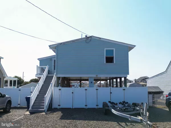 Tuckerton, NJ 08087,9 W BOAT