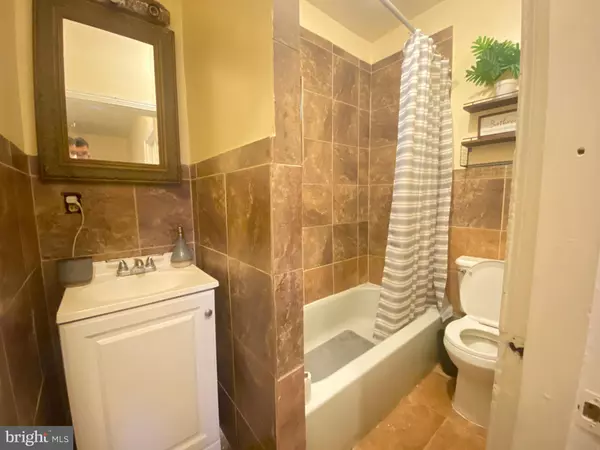 Philadelphia, PA 19133,2838 N MUTTER ST