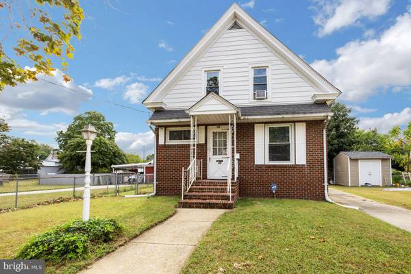 20 E WOOD ST, Paulsboro, NJ 08066