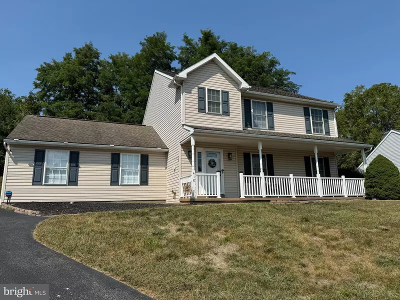 418 COLONIAL CT, Blandon, PA 19510