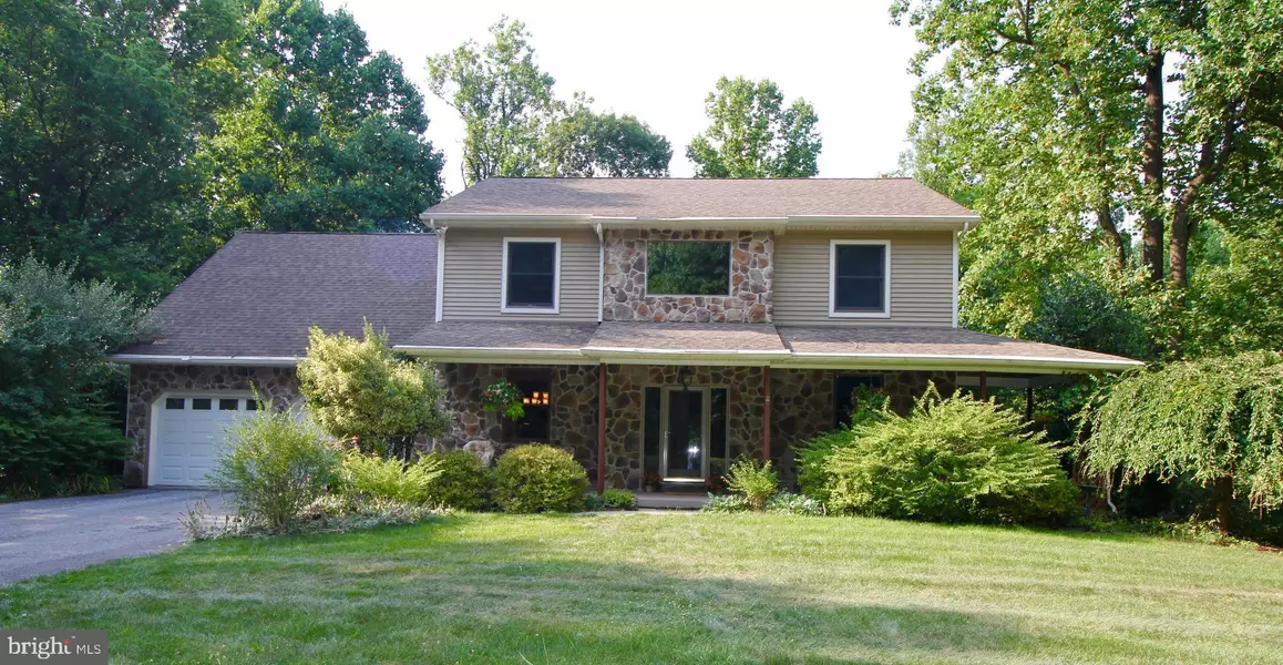 1055 LANDVATER RD, Hummelstown, PA 17036