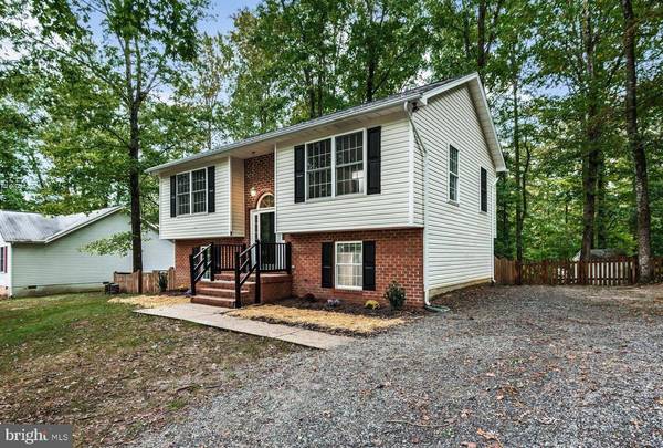 216 LAND OR DR, Ruther Glen, VA 22546