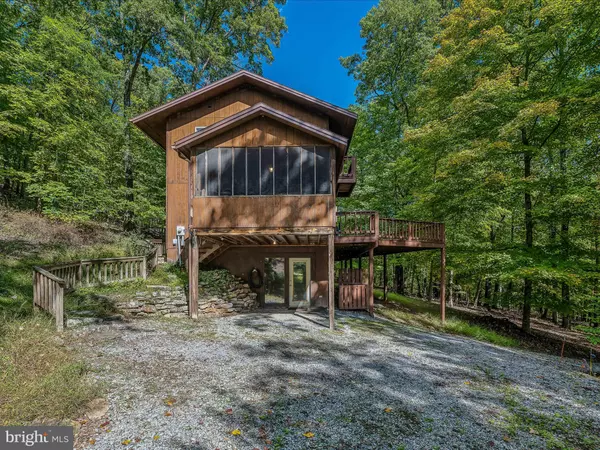 Berkeley Springs, WV 25411,181 BOBCAT DR