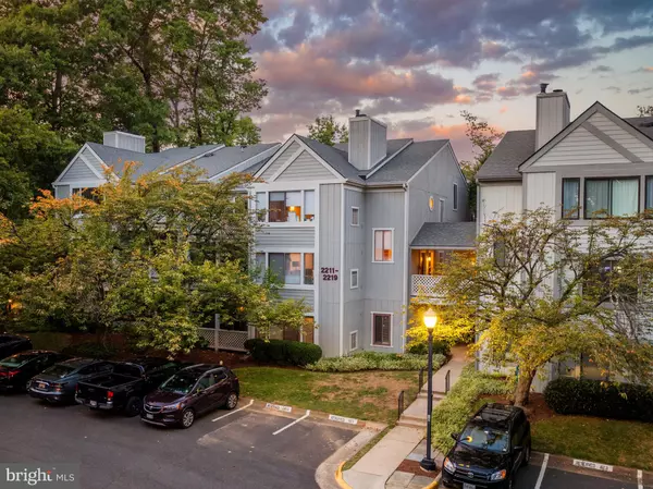 2213 HUNTERS RUN DR #2213, Reston, VA 20191