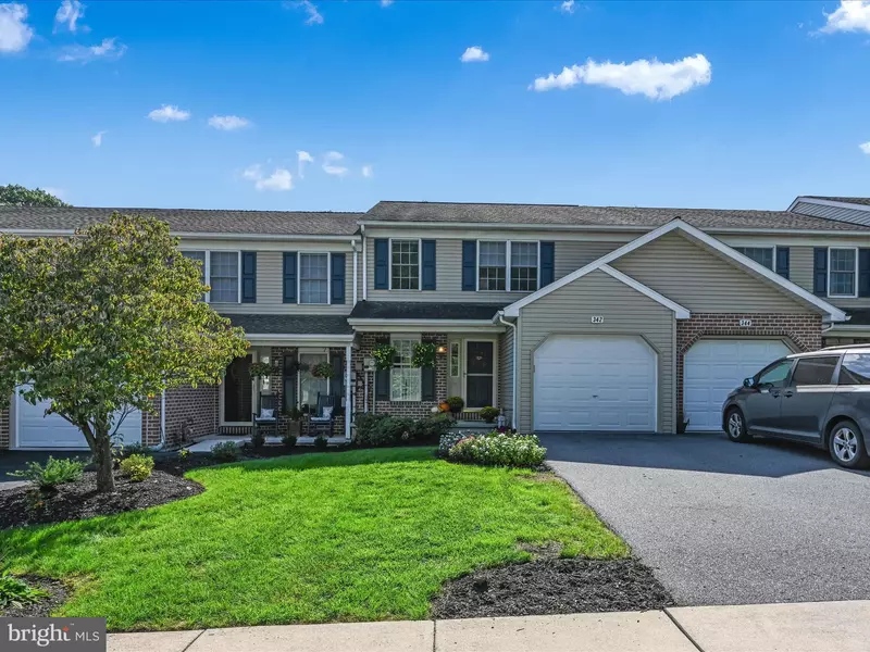 342 CROSSWINDS DR, Lititz, PA 17543