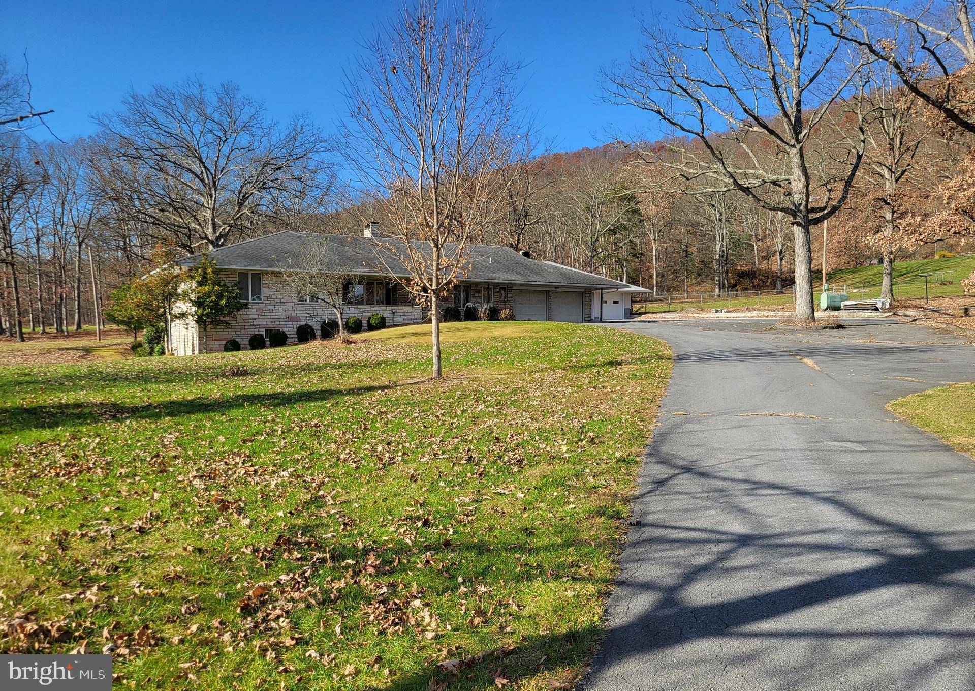 133 MORRAL DR, Everett, PA 15537