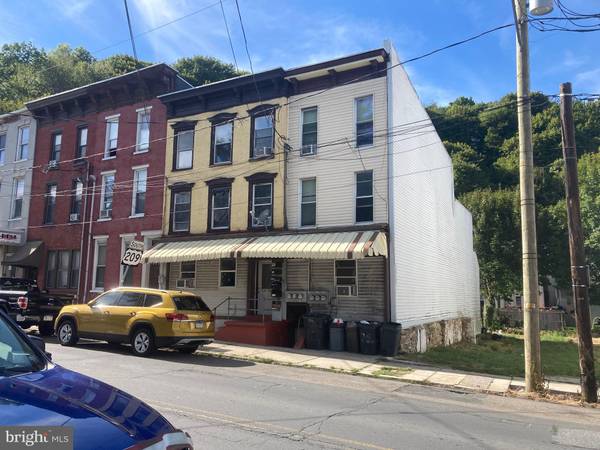 Pottsville, PA 17901,716 - 718 W MARKET ST