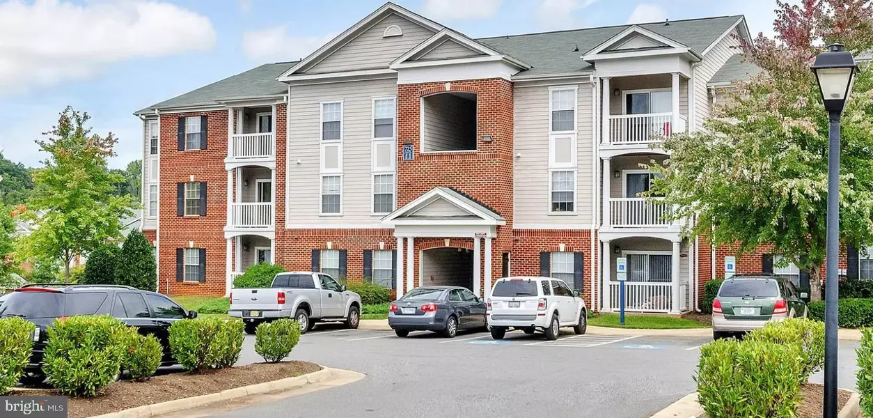 192 YELLOWSTONE DR #205, Charlottesville, VA 22903