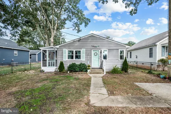 Colonial Beach, VA 22443,119 1ST ST