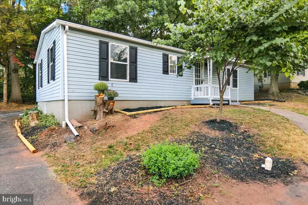 Stevens, PA 17578,4 STACEY CT