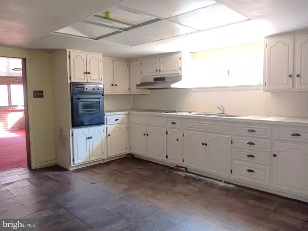 Quakertown, PA 18951,4363 AXE HANDLE RD