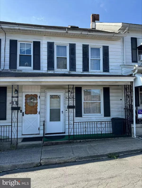 453 CARBON ST, Minersville, PA 17954