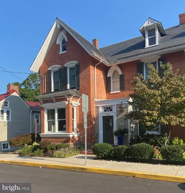 106 E STATE ST, Doylestown, PA 18901