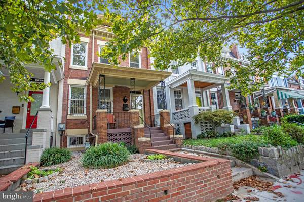 3563 HOLMEAD PL NW, Washington, DC 20010