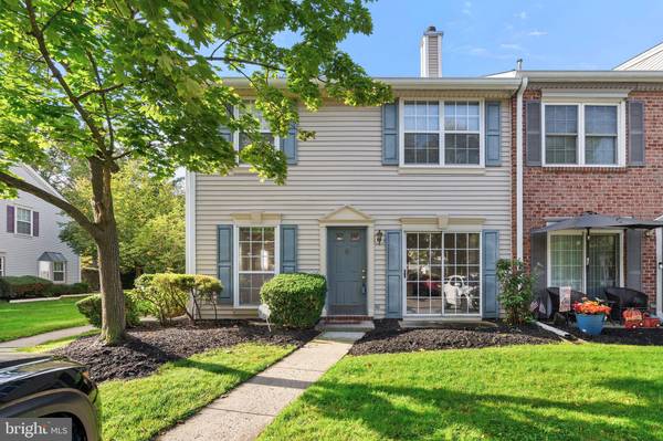 94 VERSAILLES CT, Hamilton, NJ 08619