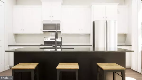 Aldie, VA 20105,41907 HOGAN FOREST TER